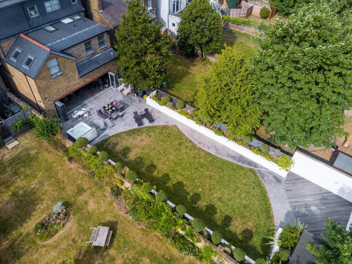Dream House London With Gym, Cinema And Housekeeper Villa Ealing Dış mekan fotoğraf
