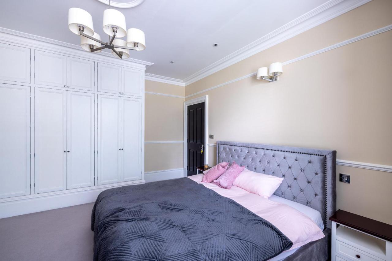 Dream House London With Gym, Cinema And Housekeeper Villa Ealing Dış mekan fotoğraf