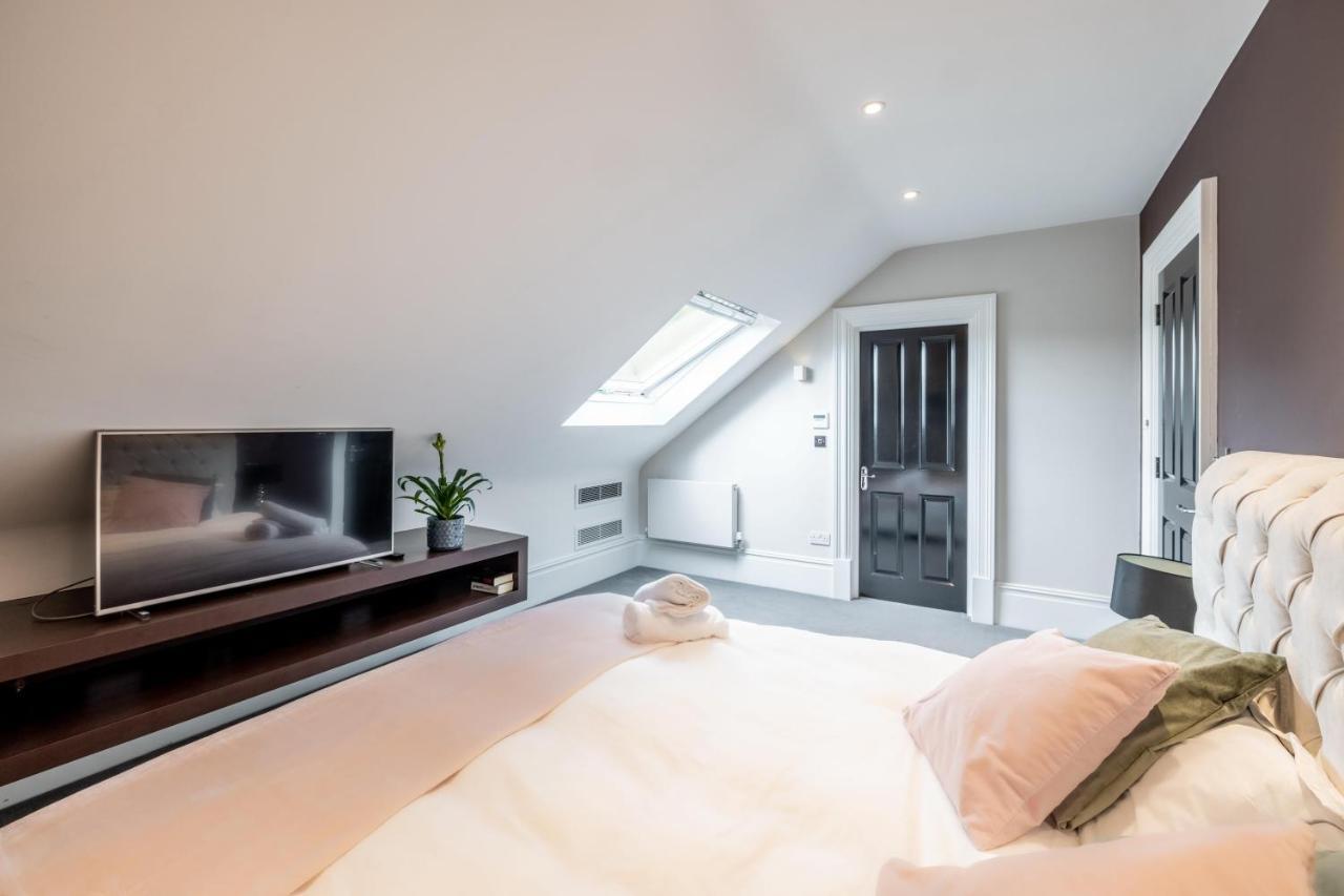 Dream House London With Gym, Cinema And Housekeeper Villa Ealing Dış mekan fotoğraf